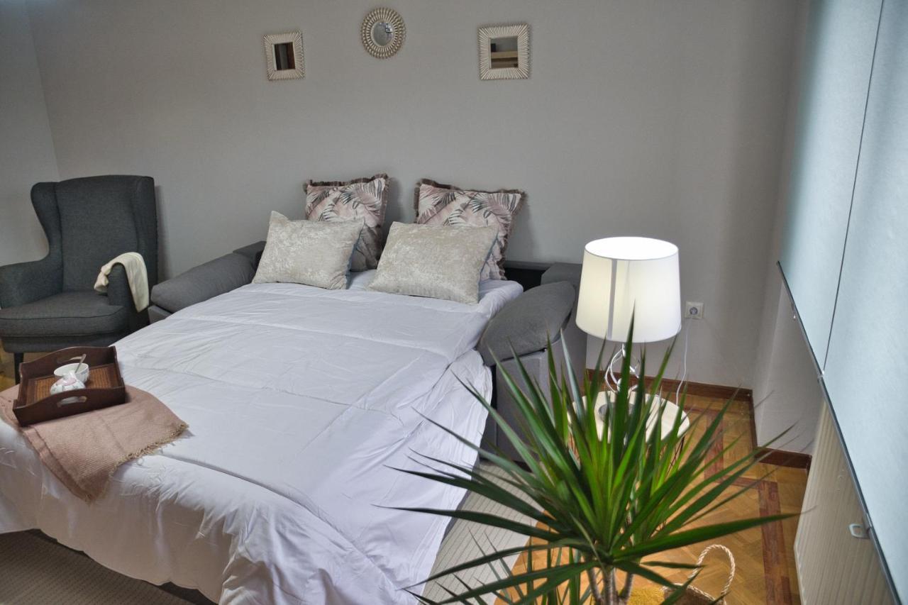 La Villa De Lore, Piso Completo Apto 6 Personas Con Garaje อาบีเลส ภายนอก รูปภาพ